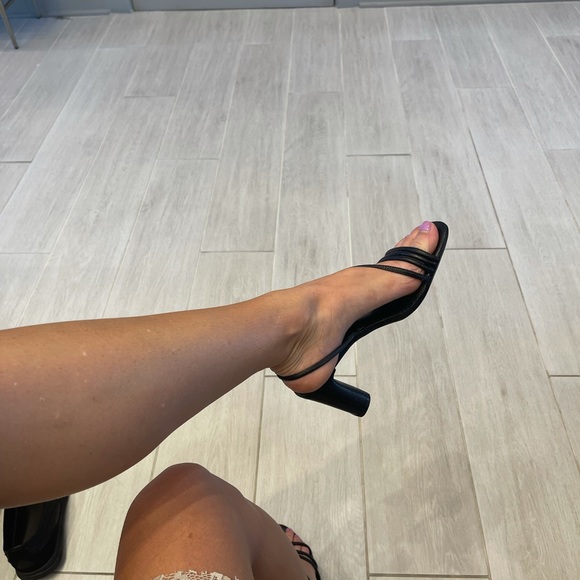 ANTONIO MELANI Shoes - Black strappy sandal Antonio melani